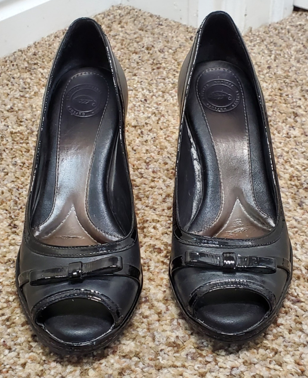 Nurture Black Peep Toe Heels Bow Accent Pumps Women’s Dress Career Shoes